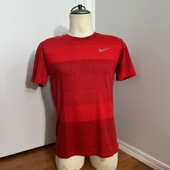 Nike Men's Running Shirt Dri-Fit Touch Tailwind Stripe Pocket Size M - Picture 2 of 11